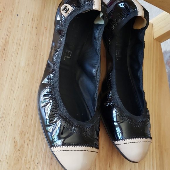 Chanel Black Patent Leather Mules size 40EU =9.5US - Picture 4 of 16